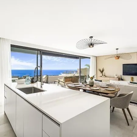 Luxury Penthouse With Ocean View *