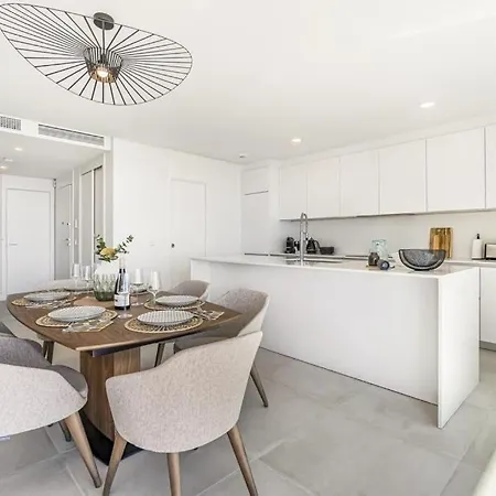 Luxury Penthouse With Ocean View 아파트