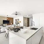 Luxury Penthouse With Ocean View Lejlighed
