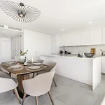 Luxury Penthouse With Ocean View Lejlighed