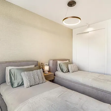 Апартаменти Luxury Penthouse With Ocean View Марбелья