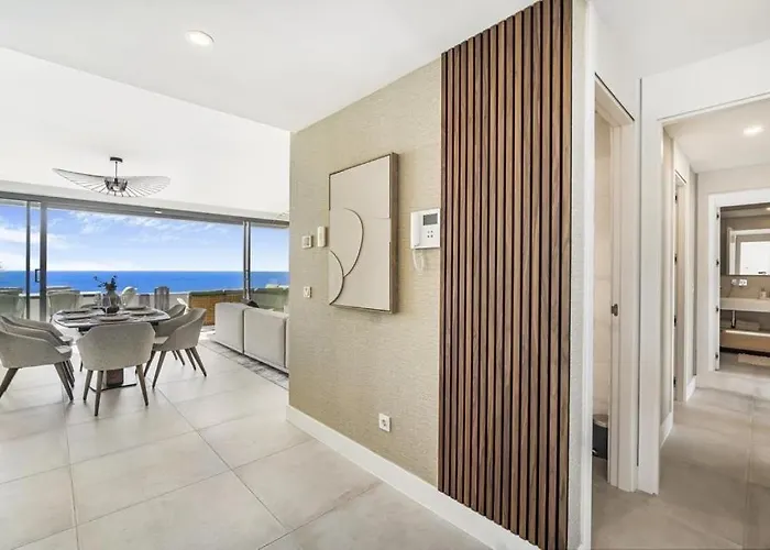 Апартаменти Luxury Penthouse With Ocean View Марбелья