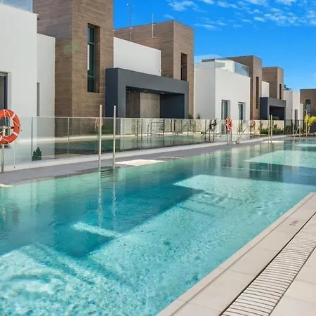 Апартаменты Luxury Penthouse With Ocean View *